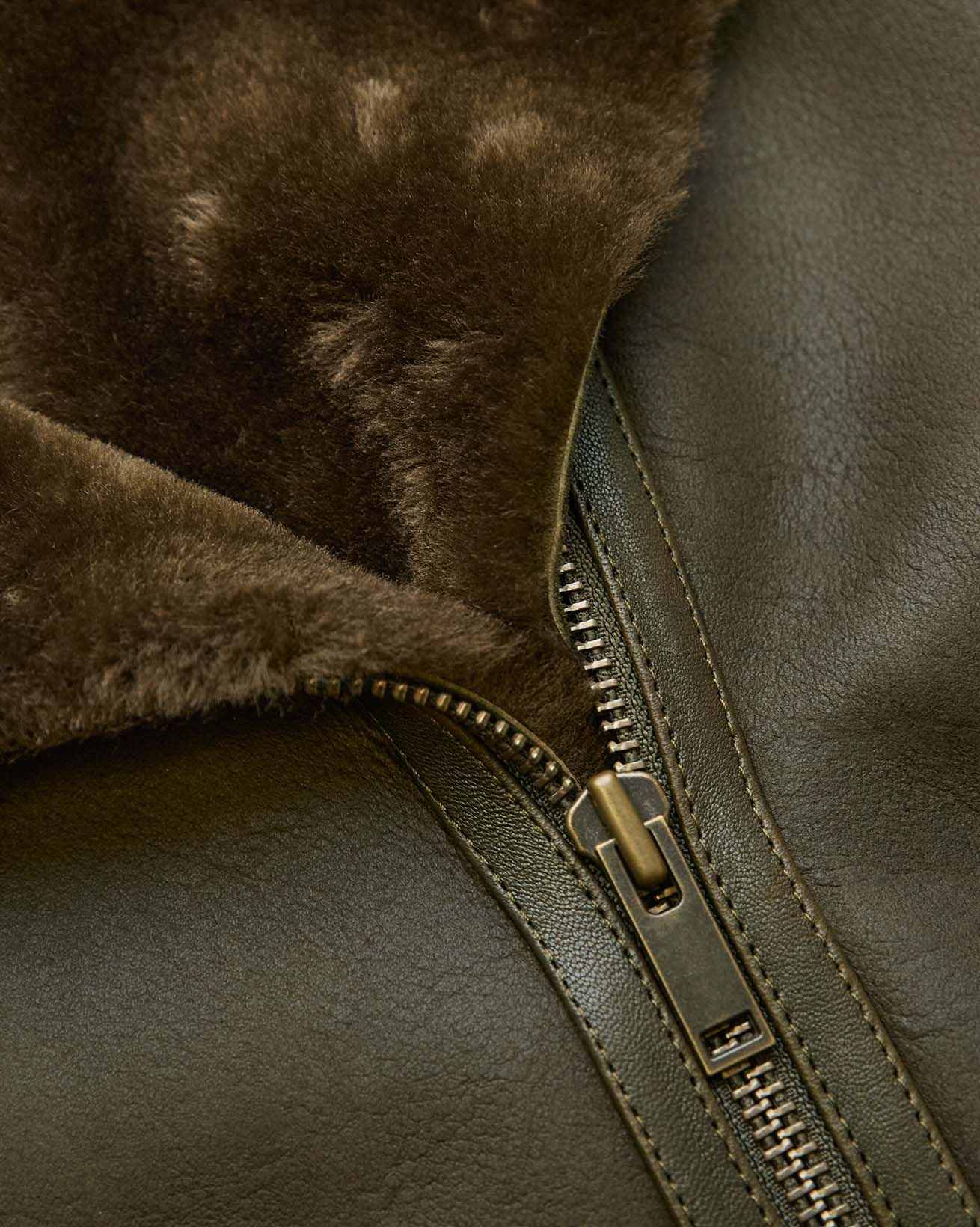 8984_Sheepskin_Aviator_Jacket_Black_Olive_Detail_2_WEB.jpg