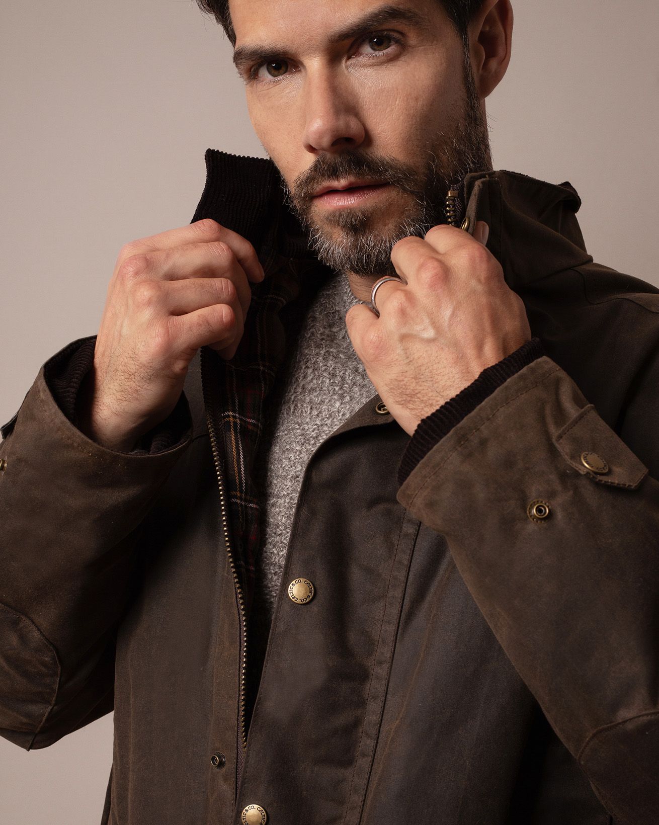 8045_Mens_Cotton_Waxed_Jacket_Peat_1_WEB.jpg