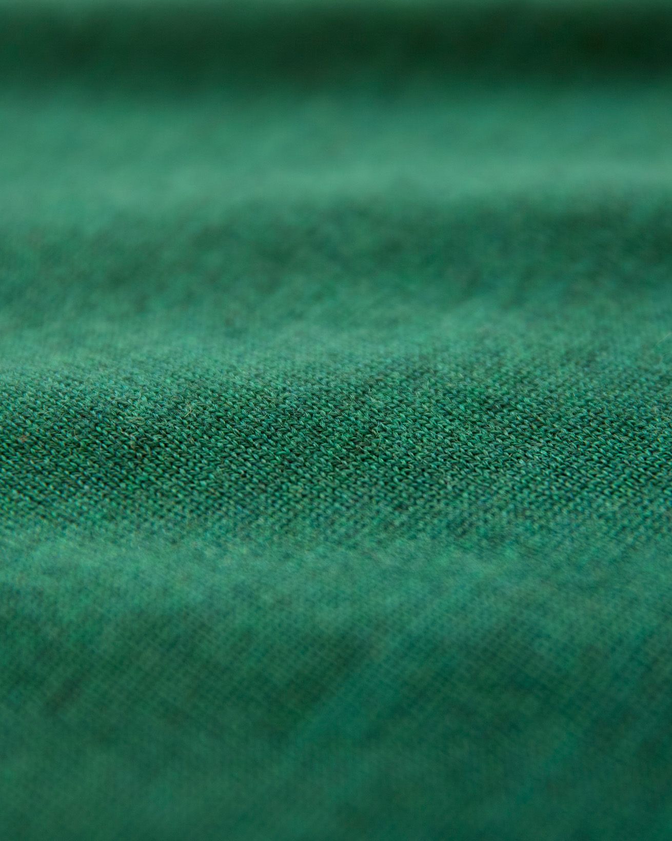 8496_MERINO_FINE_KNIT_BOAT_NECK_JUMPER_EMERALD_GREEN_Detail_2_WEB.jpg