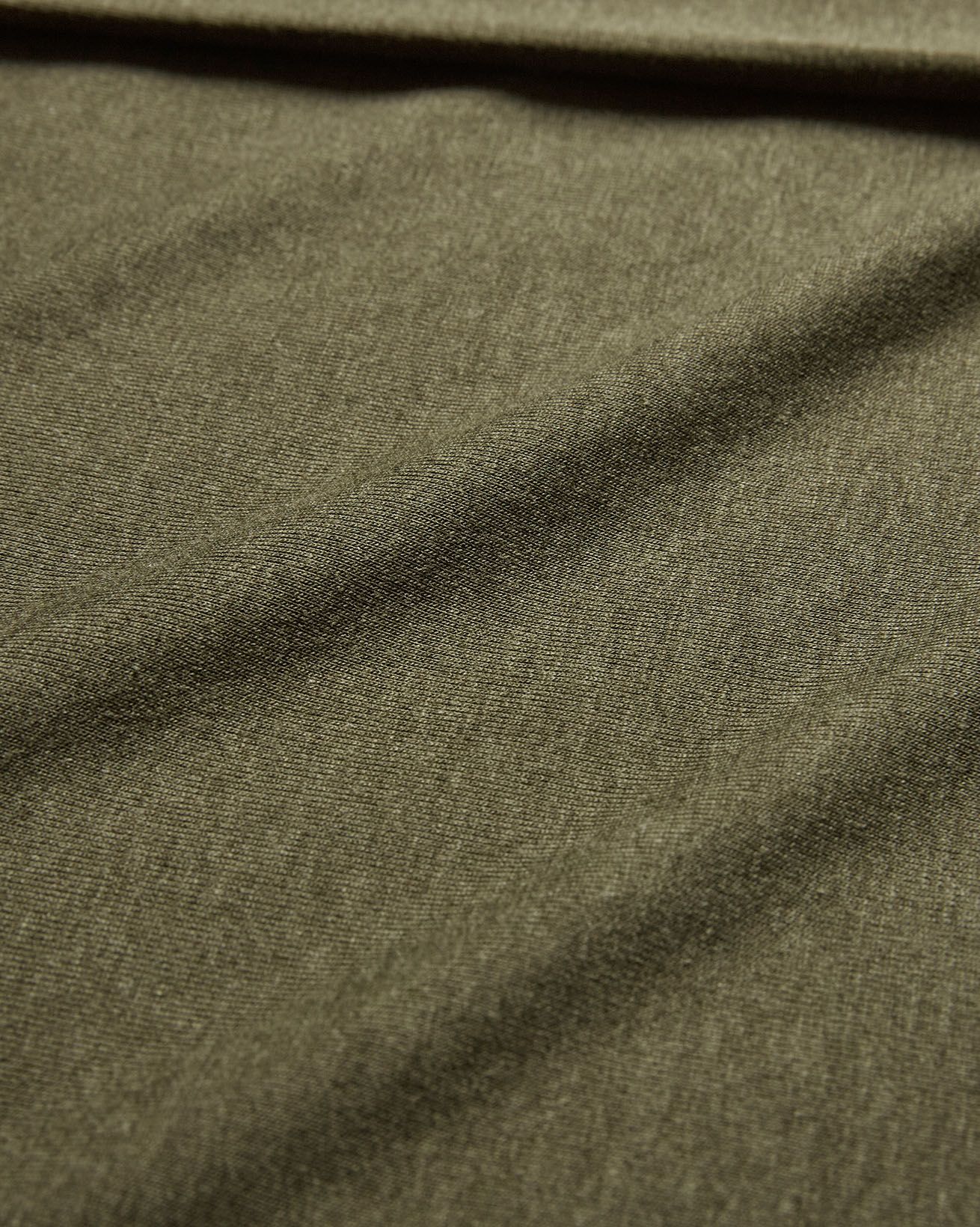 9021_Shawl_Neck_Swing_T_Shirt_Dark_Olive_DetaiL_2_WEB.jpg