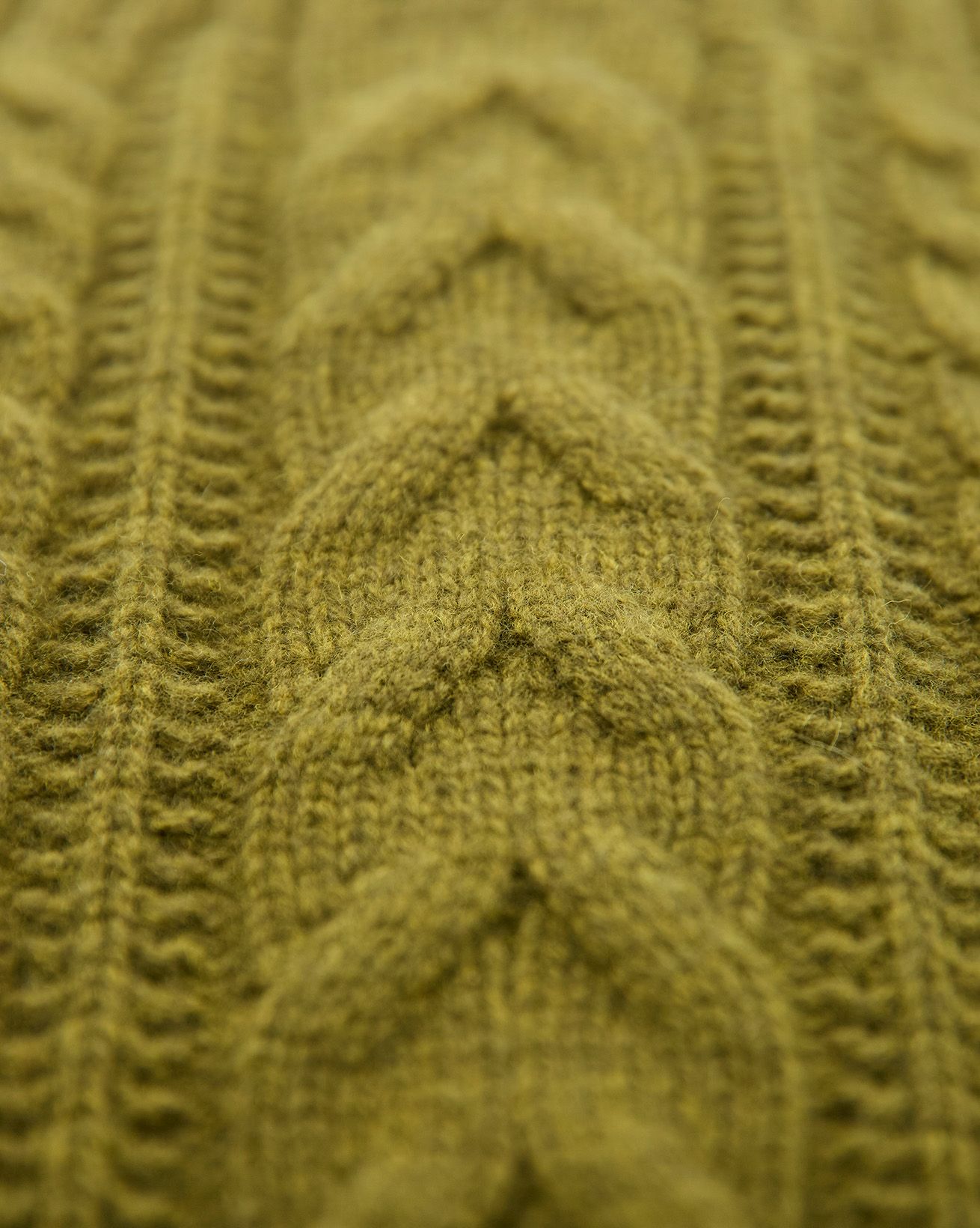 9031_Wool_Cable_Cardigan_Moss_Detail_2_WEB.jpg