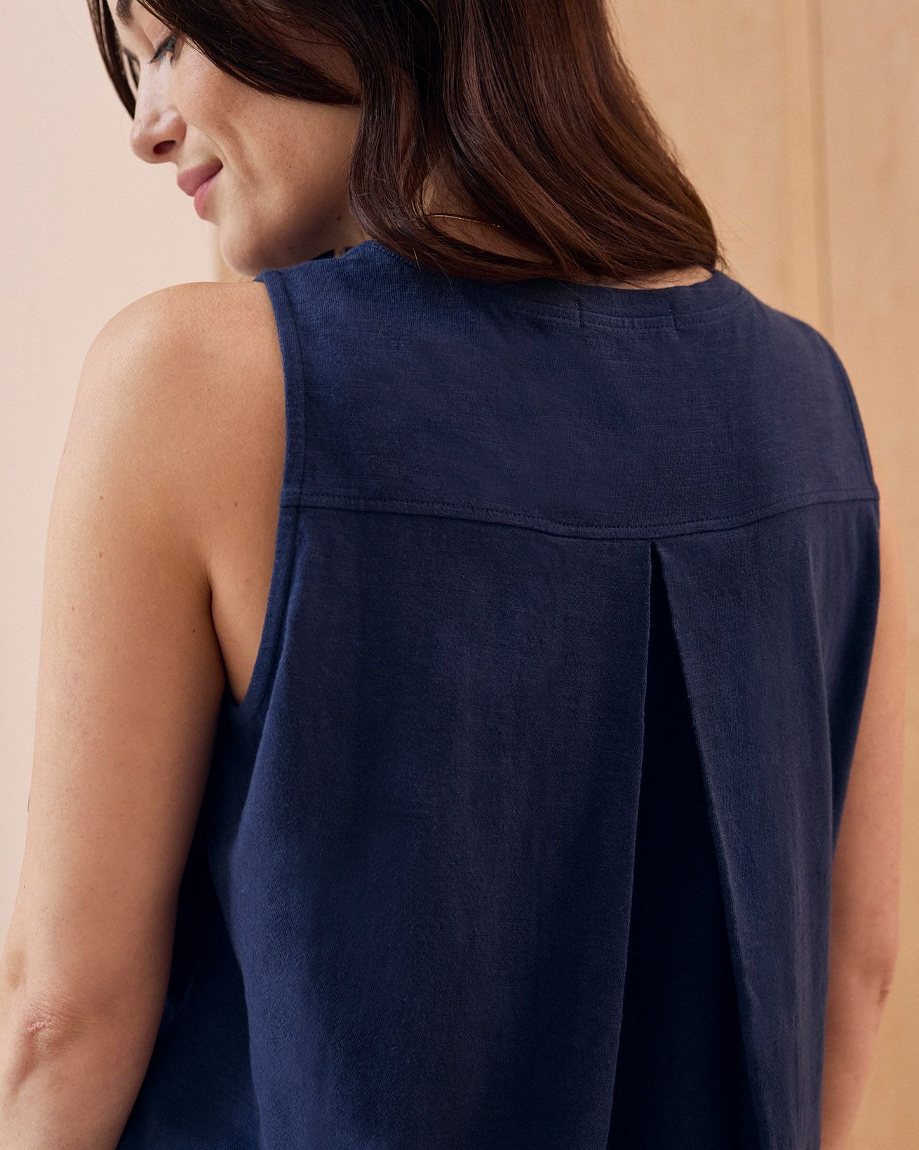 8664_Slub_Jersey_Pleat_Back_Sleeveless_Top_Navy_0143_WEB.jpg