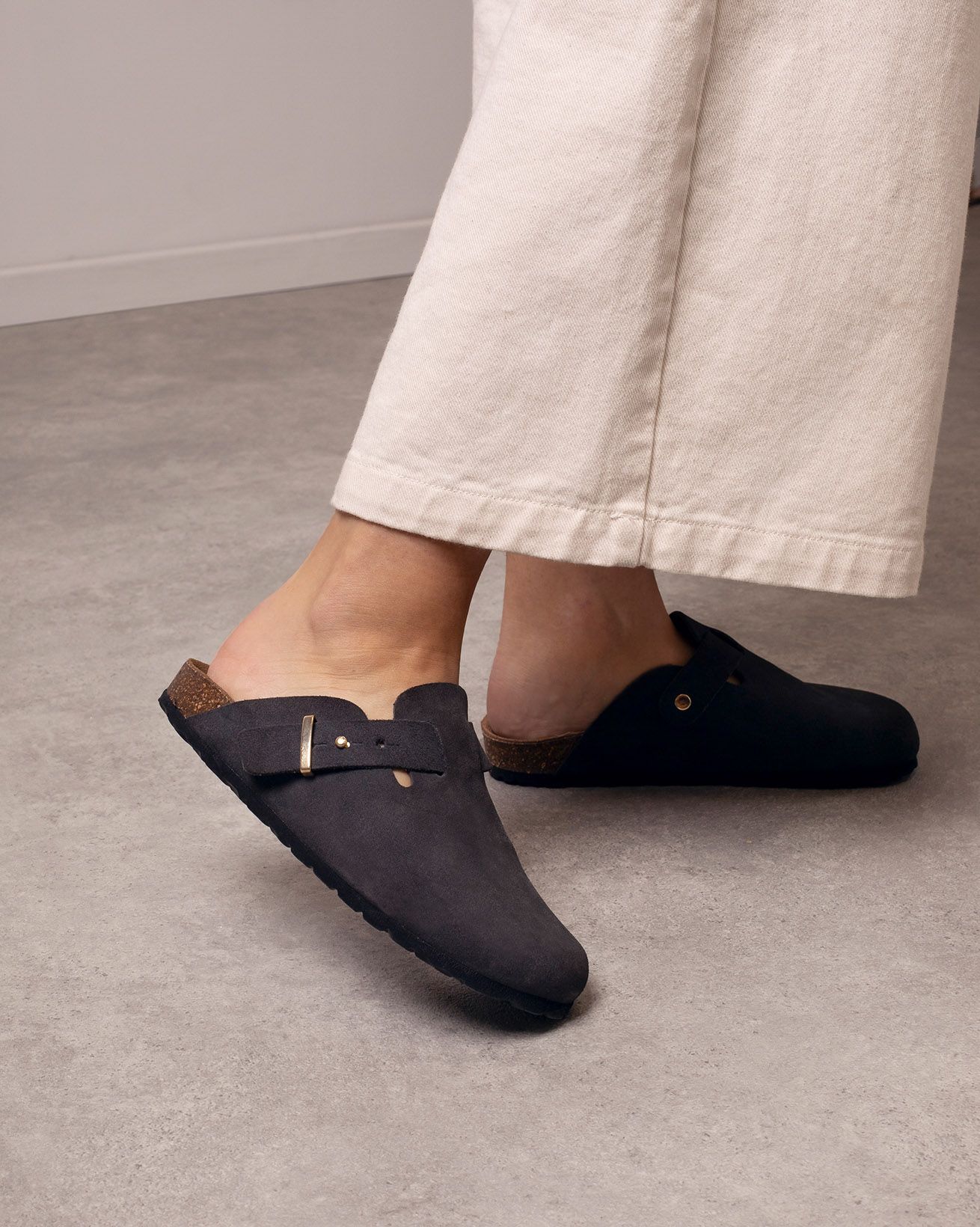 Stud Strap Clogs