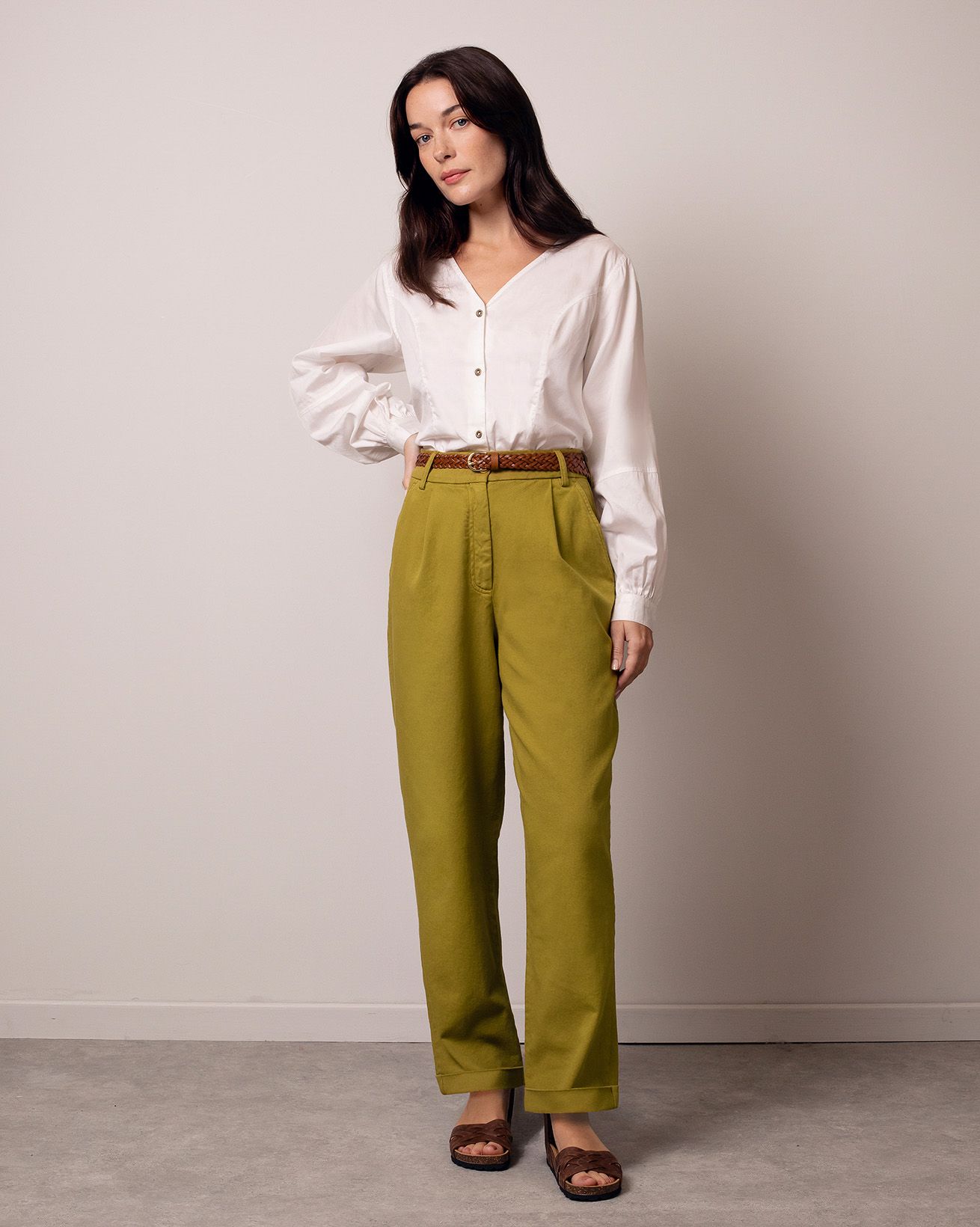 Organic Cotton Blend Tapered Pleat Front Trousers