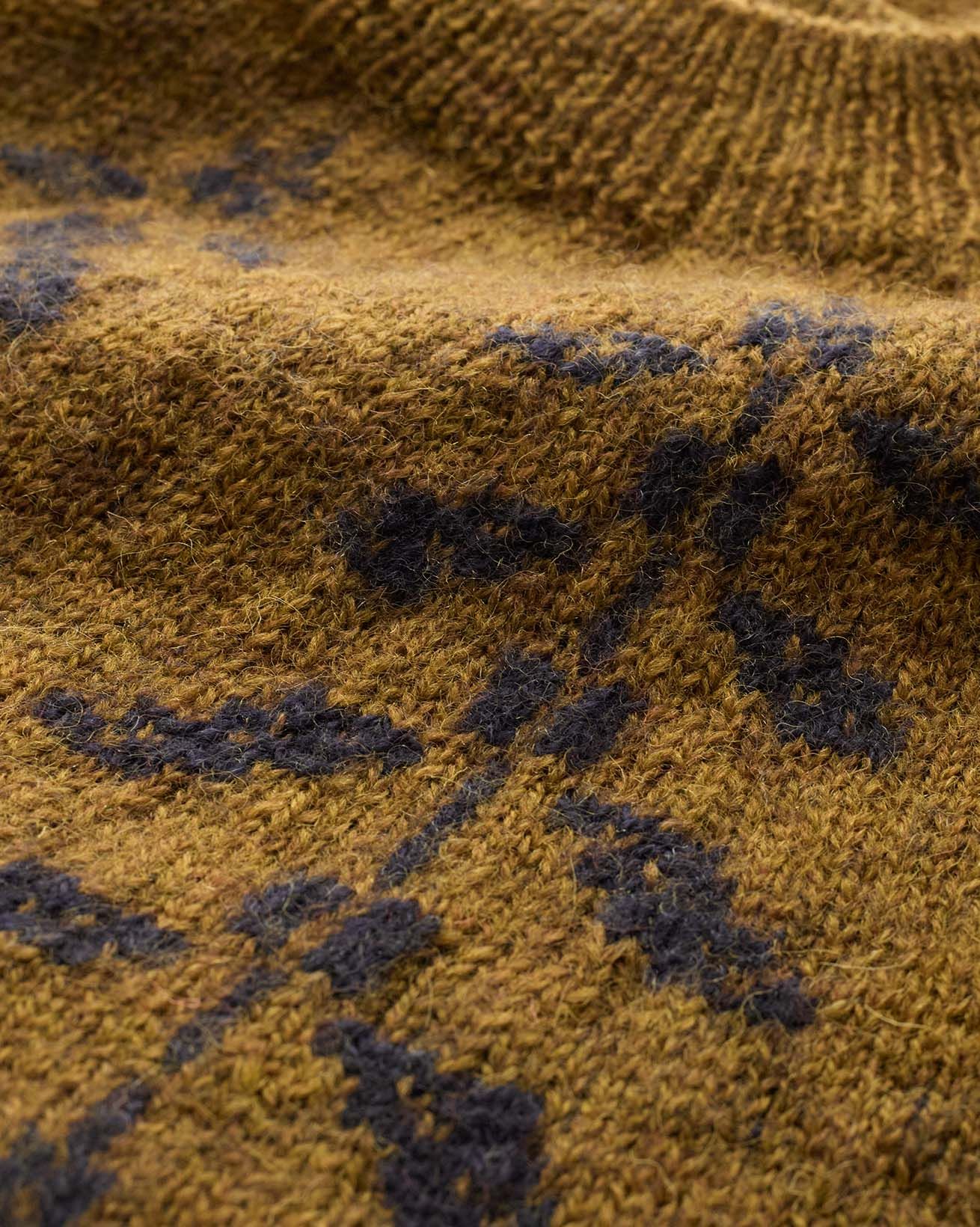 8947_Botanical_Fair_Isle_Jumper_Dark_Ochre_Detail_1_WEB.jpg
