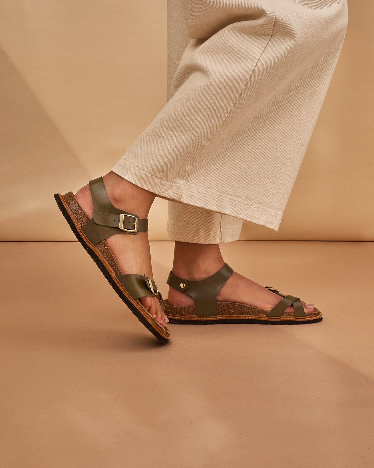 Toe Ring Leather Sandals