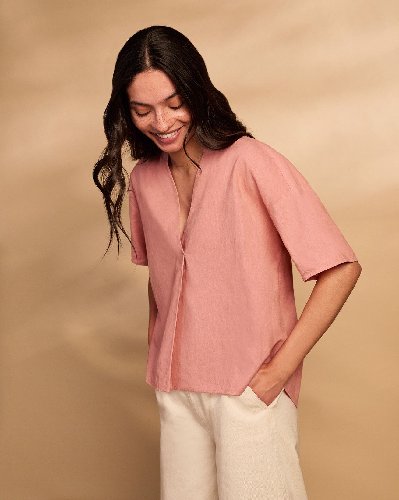 Linen Blend Dipped Hem Top