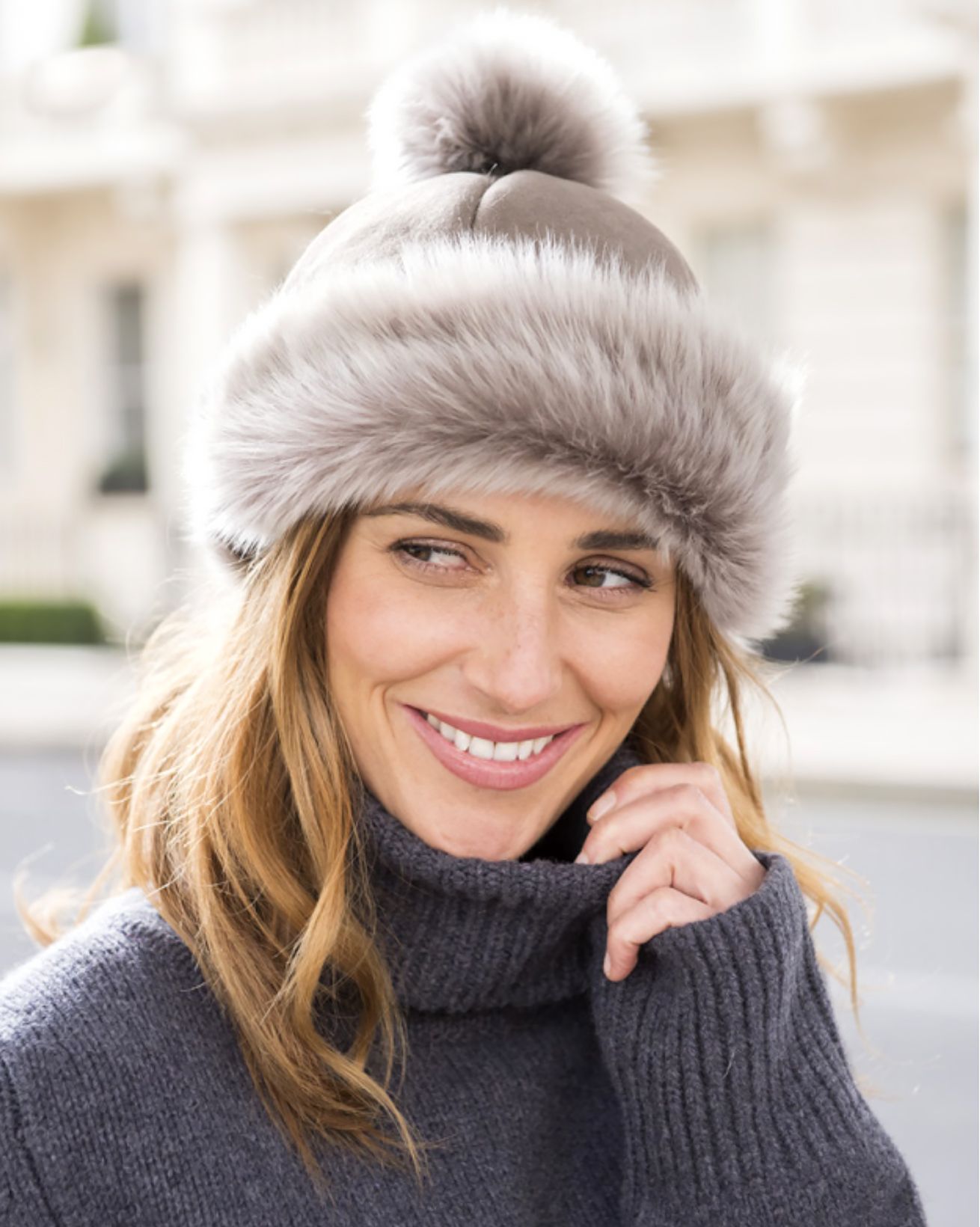 Chapeau à pompon en laine de Toscane