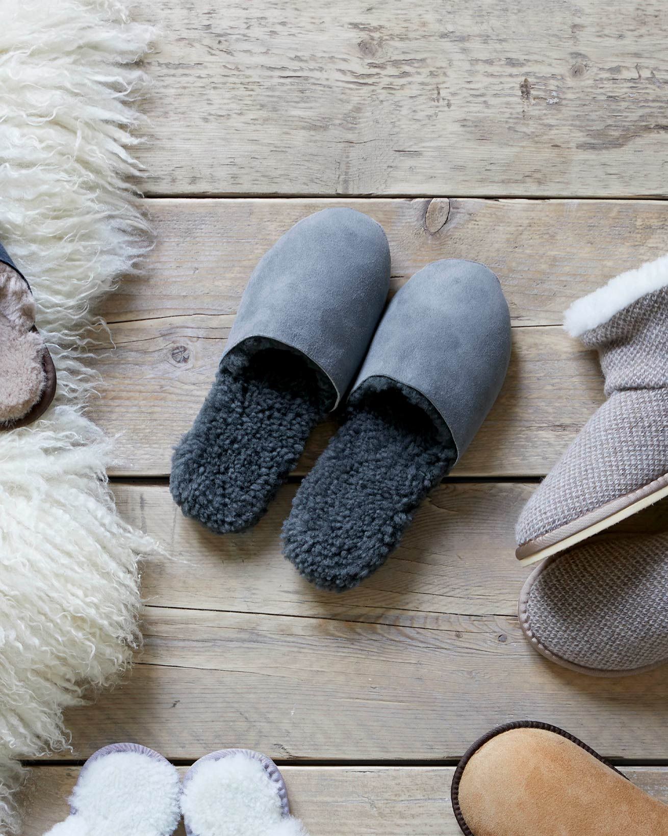 Mules mit Außenseite aus Schaffell