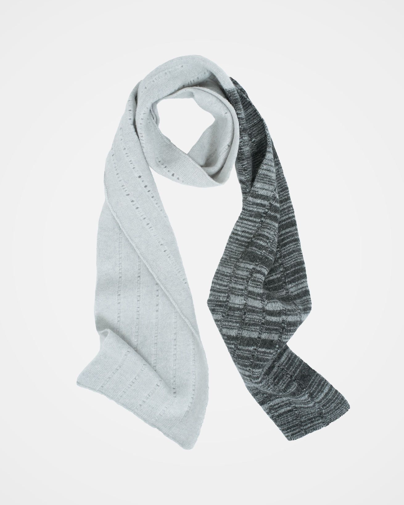 7657_grey-wool-scarf_soft-grey_swirl.jpg
