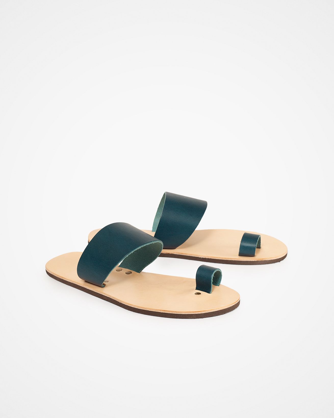 7695_celtic-toe-strap-sandal_icelandic-blue_pair.jpg