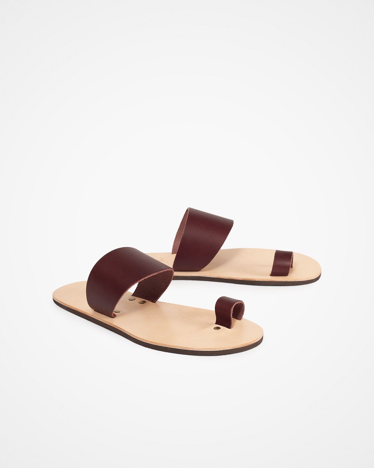 7695_celtic-toe-strap-sandal_sloeberry_pair.jpg