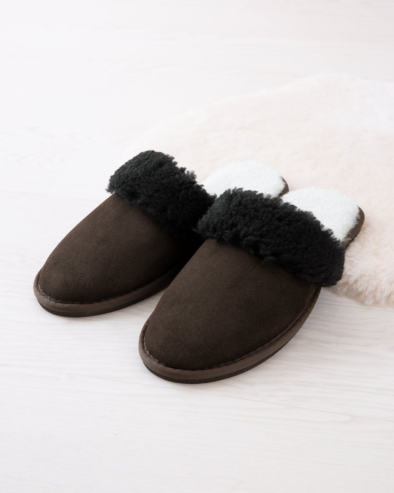 Mules en peau de mouton pour hommes