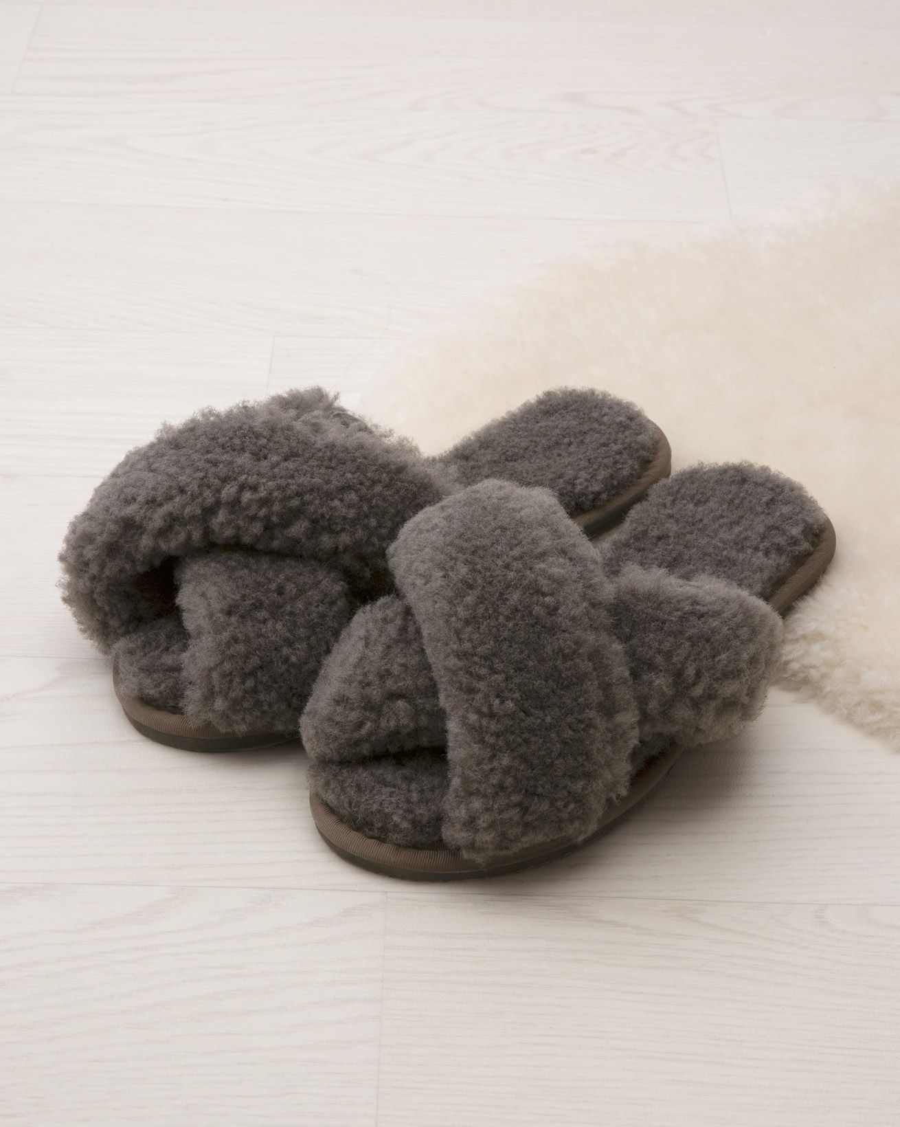 Shearling Crossover Slide