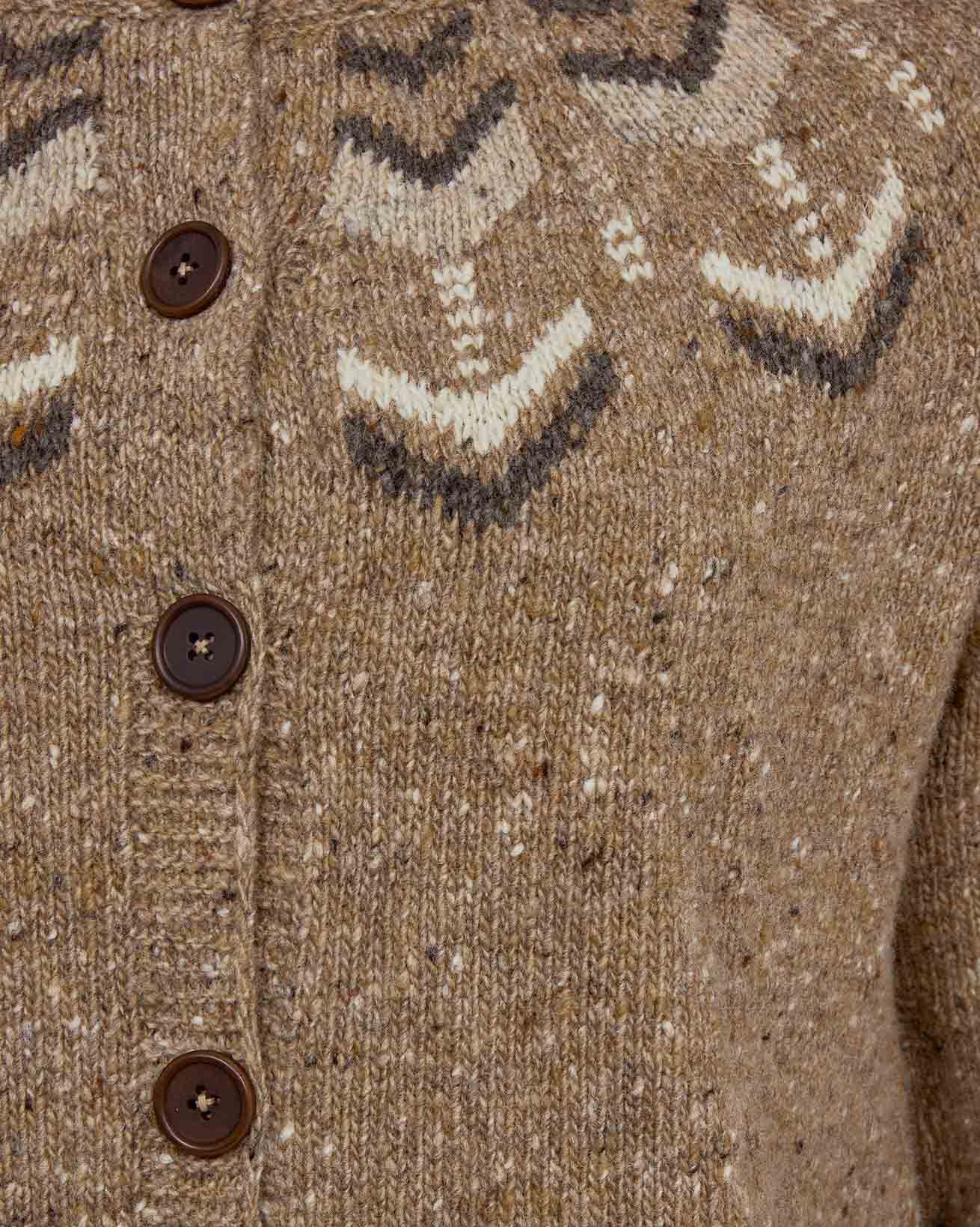 7858_donegal-fair-isle-cardigan_autumn-brown_detail_cutout_web.jpg