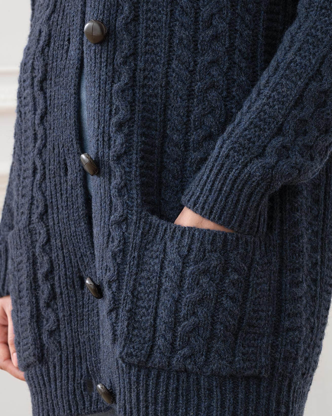6153-7835_cable-boyfriend-cardigan_navy_savannah-51_web.jpg
