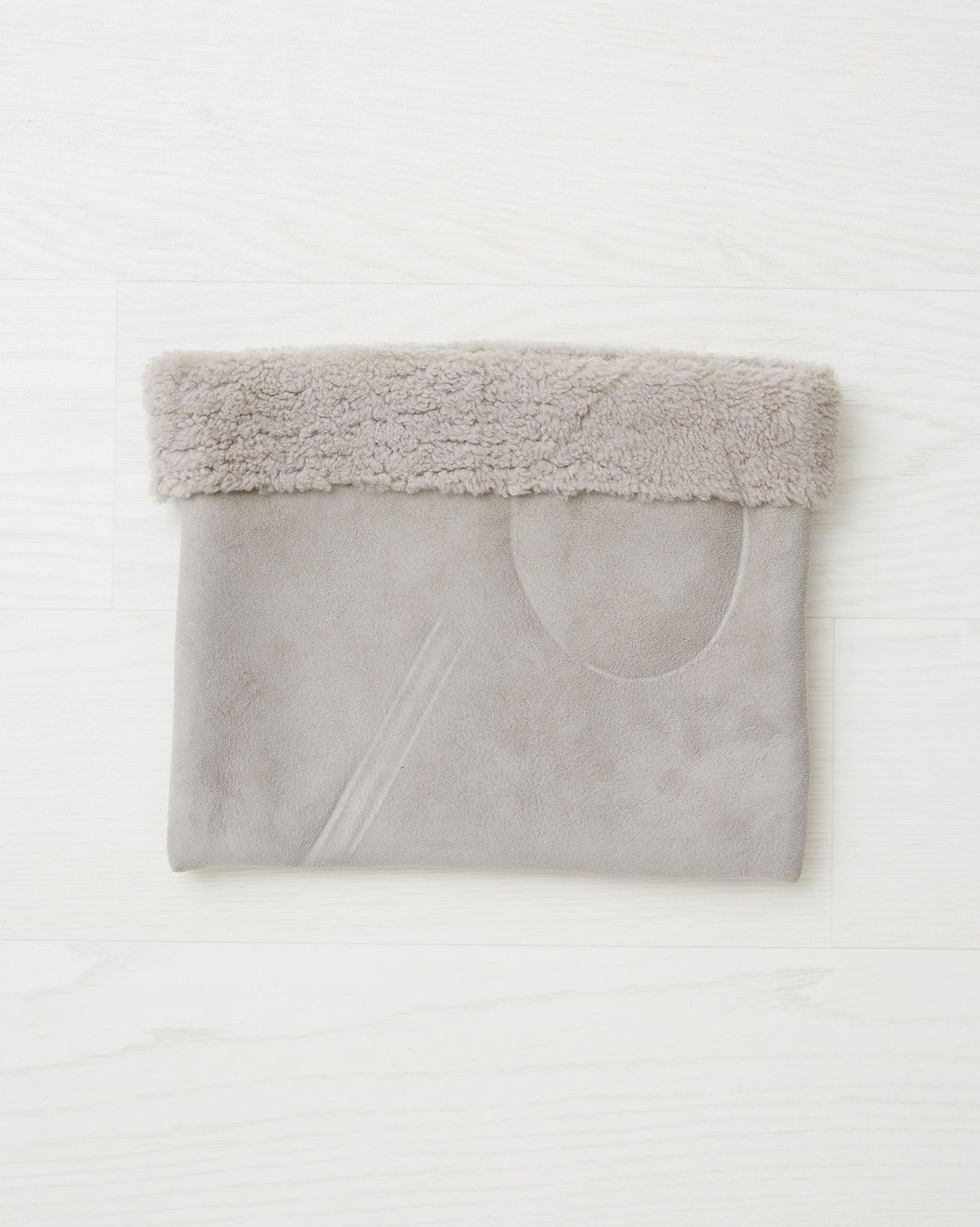 Sheepskin Turnback Clutch / Vole
